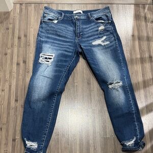KanCan Women’s Relaxed Distressed Denim Jeans size 15